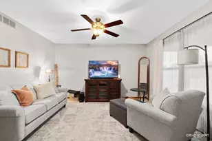 605 Willow St, Maple Park, IL 60151 - Photo 2