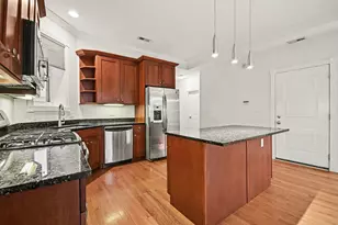 5210 N Winthrop Ave, Chicago, IL 60640 - Photo 8