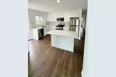 8748 N Olcott Avenue, Niles, IL 60714 - Photo 2