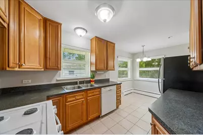 5020 Coyle Avenue, Skokie, IL 60077 - Photo 4