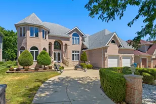 1760 W Whispering Ct, Addison, IL 60101 - Photo 2