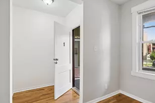 5147 W Cullom Ave, Chicago, IL 60641 - Photo 2