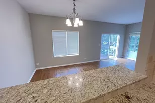 589 Fox Ridge Dr, Fox Lake, IL 60020 - Photo 6