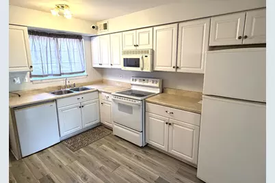 9428 Bay Colony Drive #1S, Des Plaines, IL 60016 - Photo 6