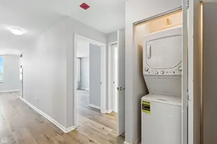 345 N LaSalle St, Chicago, IL 60654 - Photo 12