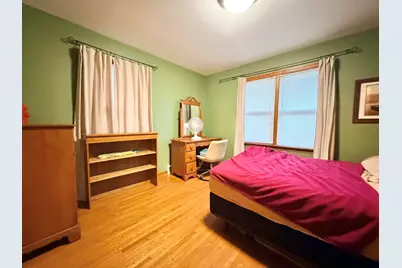 710 Saint Vincents Avenue, Peru, IL 61354 - Photo 4