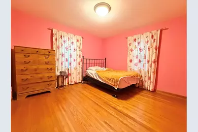 710 Saint Vincents Avenue, Peru, IL 61354 - Photo 8
