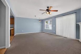 1104 Ekstam Dr, Bloomington, IL 61704 - Photo 12