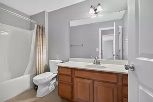 1104 Ekstam Dr, Bloomington, IL 61704 - Photo 18