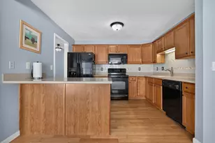 1104 Ekstam Dr, Bloomington, IL 61704 - Photo 8