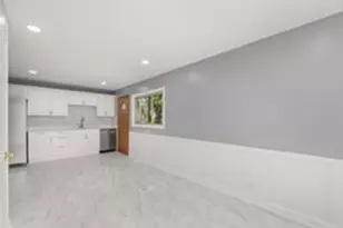 501 Lafayette Ln, Hoffman Estates, IL 60169 - Photo 12