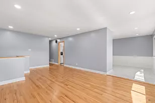 501 Lafayette Ln, Hoffman Estates, IL 60169 - Photo 8