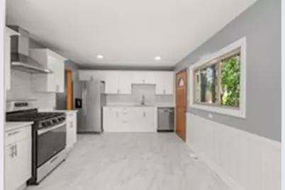 501 Lafayette Lane, Hoffman Estates, IL 60169 - Photo 10