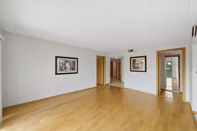 545 S River Road #505, Des Plaines, IL 60016 - Photo 4