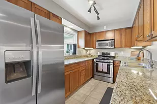 2624 W Wilson Ave, Chicago, IL 60625 - Photo 12