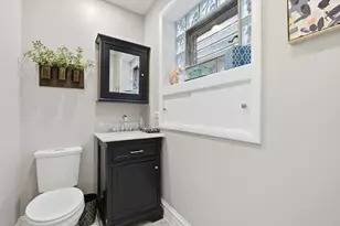 2624 W Wilson Ave, Chicago, IL 60625 - Photo 18