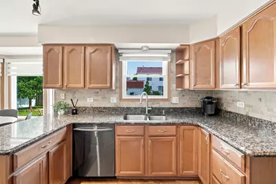 232 Pepperidge Circle, Streamwood, IL 60107 - Photo 10
