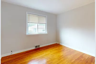 5221 Greenwood Street, Skokie, IL 60077 - Photo 10