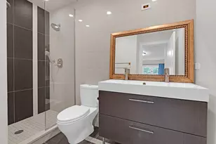 9382 Landings Ln, Des Plaines, IL 60016 - Photo 20