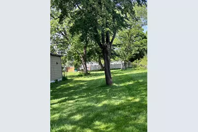 3216 Ezra Avenue, Zion, IL 60099 - Photo 2