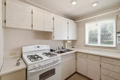 75 Maricopa Lane, Hoffman Estates, IL 60169 - Photo 10