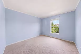 663 Huntington Blvd, West Dundee, IL 60118 - Photo 10