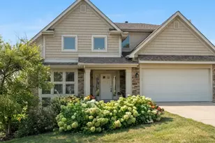 66 Copperwood Dr, Buffalo Grove, IL 60089 - Photo 1