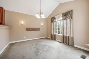 919 Pheasant Trail, Saint Charles, IL 60174 - Photo 8