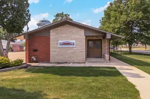 420 W Bennett St, Pontiac, IL 61764 - Photo 6