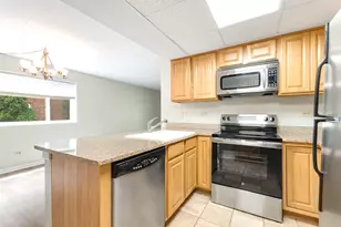 9837 Treetop Dr, Orland Park, IL 60462 - Photo 6