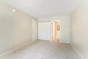 9837 Treetop Dr, Orland Park, IL 60462 - Photo 10
