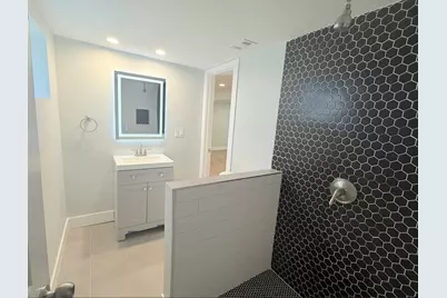 8117 S Michigan Avenue, Chicago, IL 60619 - Photo 8