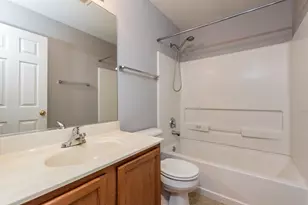 1927 Freedom Ct, Zion, IL 60099 - Photo 20