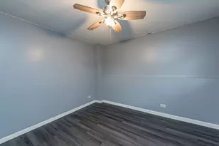 1927 Freedom Ct, Zion, IL 60099 - Photo 22