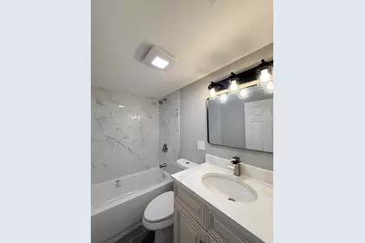 7119 N Merrimac Avenue, Chicago, IL 60646 - Photo 10