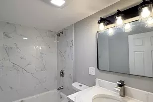 7119 N Merrimac Ave, Chicago, IL 60646 - Photo 10
