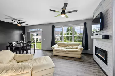 1389 S Alder Creek Court, Romeoville, IL 60446 - Photo 6