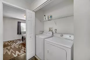 673 E Fountainview Dr, Mundelein, IL 60060 - Photo 16