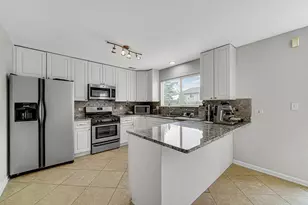 673 E Fountainview Dr, Mundelein, IL 60060 - Photo 4