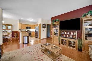 1580 Millbrook Dr, Algonquin, IL 60102 - Photo 6