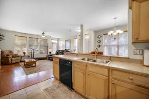 1580 Millbrook Dr, Algonquin, IL 60102 - Photo 10