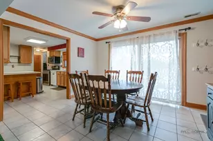 214 Millard Ave, Fox River Grove, IL 60021 - Photo 10