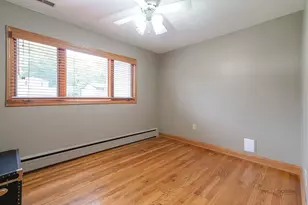 214 Millard Ave, Fox River Grove, IL 60021 - Photo 16