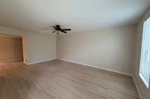 729 Serendipity Dr, Aurora, IL 60504 - Photo 2
