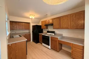 729 Serendipity Dr, Aurora, IL 60504 - Photo 6