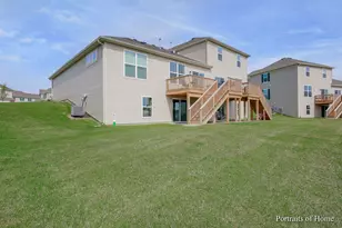 1252 Hawk Hollow Dr, Yorkville, IL 60560 - Photo 2