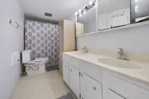 369 Cedartree Ct, Hoffman Estates, IL 60169 - Photo 12