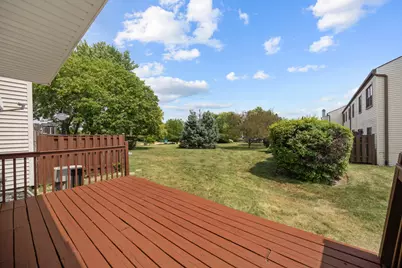 369 Cedar Tree Court, Hoffman Estates, IL 60169 - Photo 20