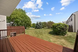 369 Cedartree Ct, Hoffman Estates, IL 60169 - Photo 20