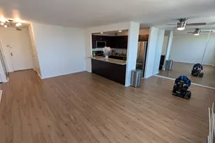 1700 E 56th St, Chicago, IL 60637 - Photo 4